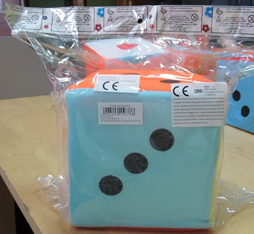 Peluche giocattolo «Kostka pluszowa»