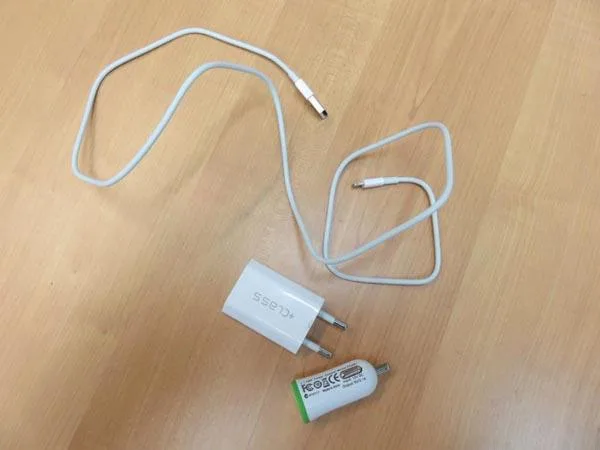 Caricabatterie per telefono cellulare «KUĆNI PUNJAČ» — foto 3 dell'alert A12/0007/18