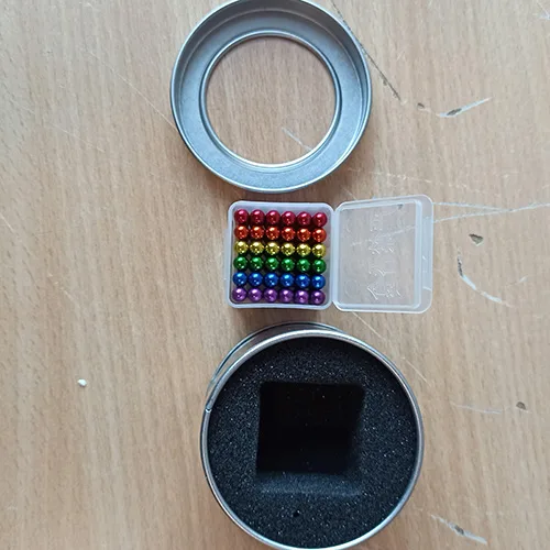 Giocattolo magnetico «Kulki magnetyczne»