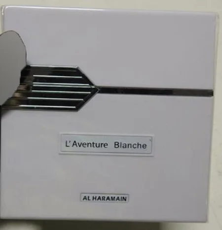Profumo «L'Adventure Blanche» — foto 2 dell'alert A12/01175/22