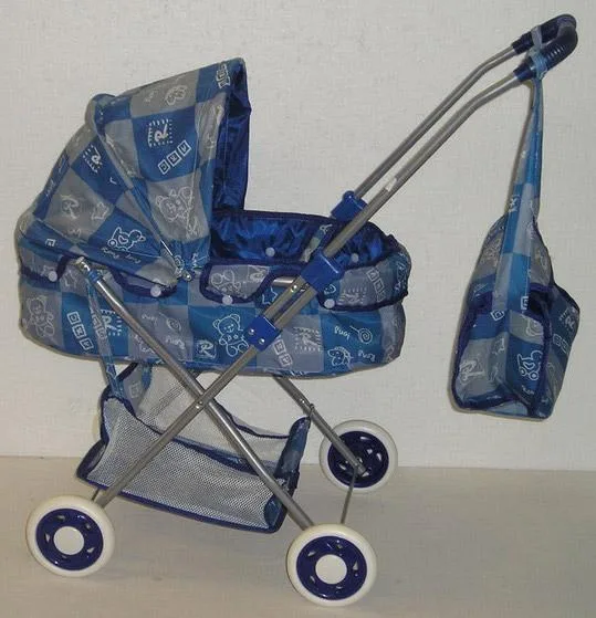 La carrozzina di Doll (BABY Cart)