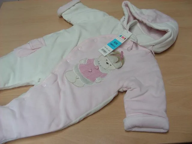 La tuta del bambino — foto 4 dell'alert 0343/09
