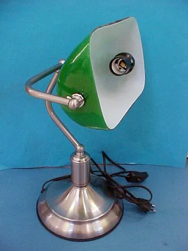 Lampada da scrivania di banca (apparecchio portatile) — foto 1 dell'alert 0889/06