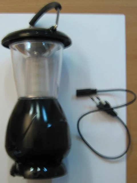 Lampada portatile "Dual-Powered LED Lantern" — foto 1 dell'alert A12/0939/12