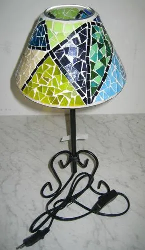 Lampade da scrivania con paralume a mosaico — foto 1 dell'alert 0798/06