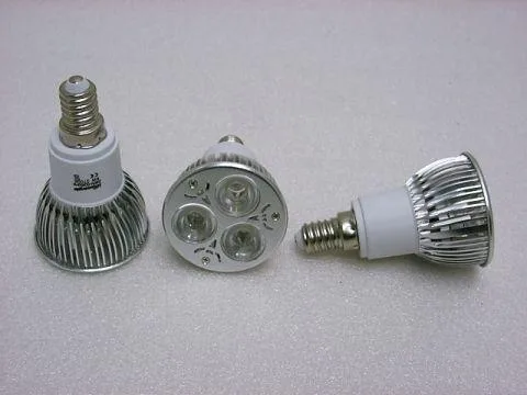 Lampadina a LED "LED Lamppu" & #13; & #13; — foto 2 dell'alert 0563/12