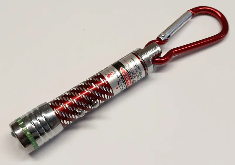 Puntatore laser «LASER &LED LIGHT» — foto 1 dell'alert A12/00180/20