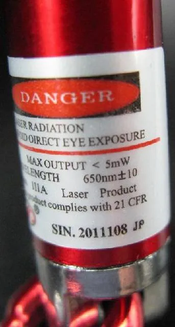 Puntatore laser & #13; & #13; «Laser & LED Light» — foto 4 dell'alert A12/1441/12