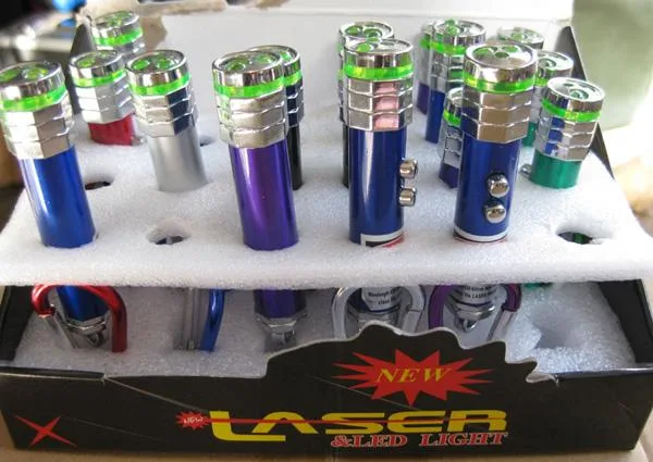 Puntatore laser «LASER &amp; LED LIGHT» — foto 3 dell'alert A12/1472/18