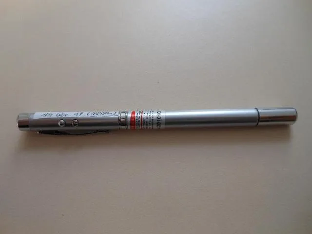 Puntatore laser &amp; #13; &amp; #13; «Laser &amp; Led Pen» — foto 3 dell'alert A12/1339/12