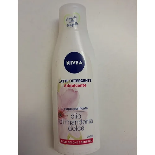 Latte detergente «Latte detergente addolcente» (Nivea)