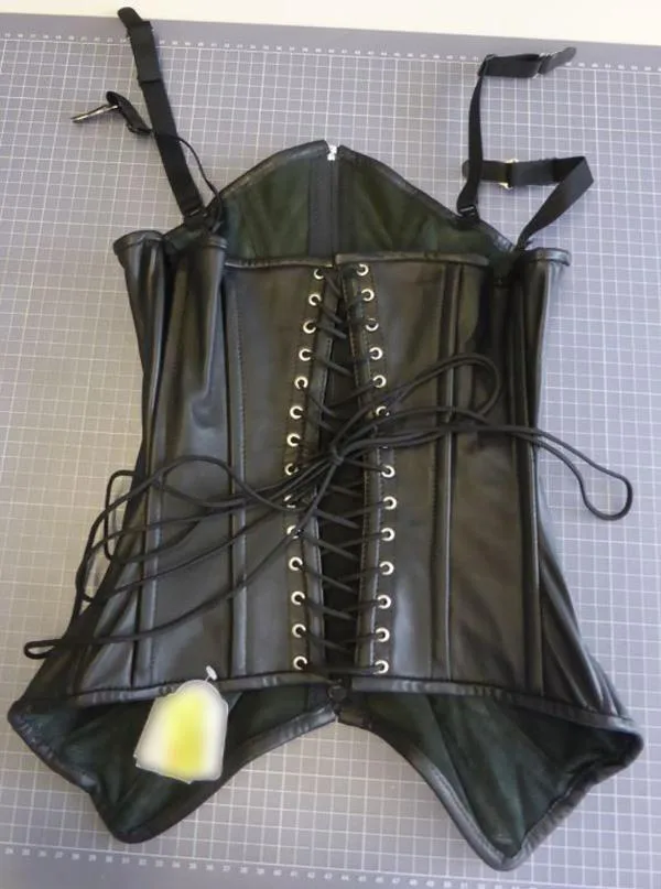 Corsetto in pelle «LE-Corsage S SW» — foto 1 dell'alert A12/1011/18