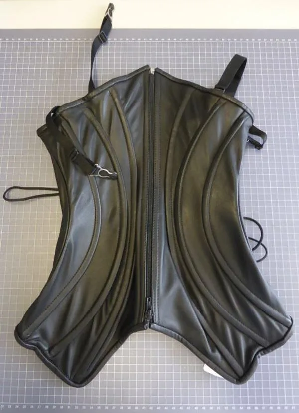 Corsetto in pelle «LE-Corsage S SW» — foto 4 dell'alert A12/1011/18