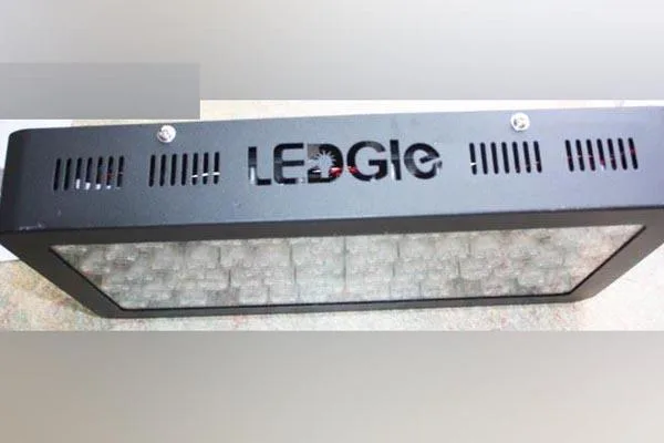 Luce dell'acquario «LED Aquarium Light» — foto 2 dell'alert A12/0837/16