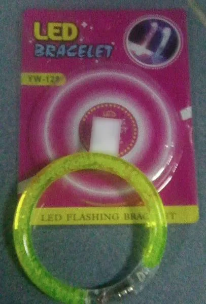 Bracciale a LED «LED FLASHING BRACELET» — foto 3 dell'alert A12/0786/19