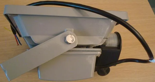 Luce di inondazione «LED Flood Light» — foto 1 dell'alert A12/0069/14