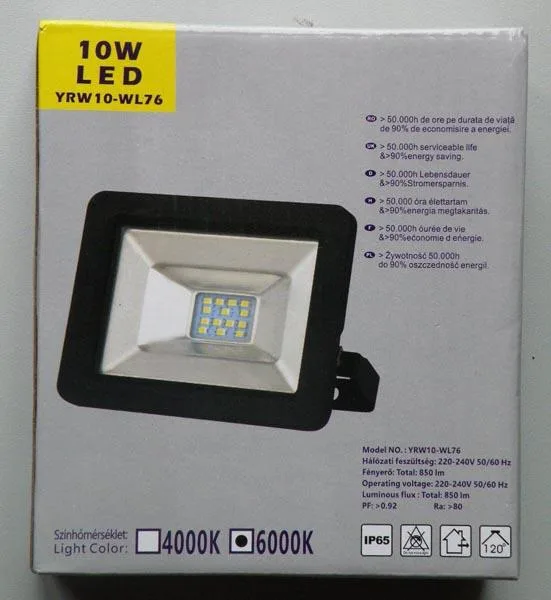 Proiettore a LED «LED FLOODLIGHT / LED REFLEKTOR» — foto 1 dell'alert A12/0706/18