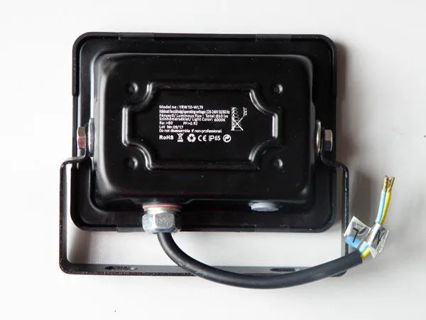 Proiettore a LED «LED FLOODLIGHT / LED REFLEKTOR» — foto 2 dell'alert A12/0706/18