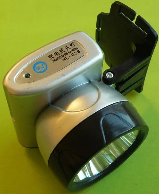 Proiettore ricaricabile «LED Head Light» — foto 2 dell'alert A12/1257/13