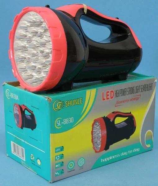 Torcia «LED High Power Strong Light Searchlight» — foto 1 dell'alert A12/0452/16