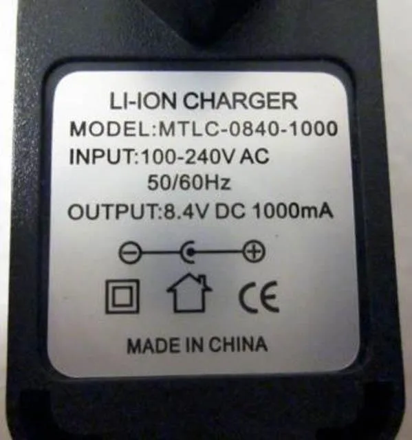 Lampada a LED portatile «LED, ladattava, 3-in-1 polkupyörän valaisin ('Rechargable LED bicycle lamp)» — foto 3 dell'alert A12/0447/14