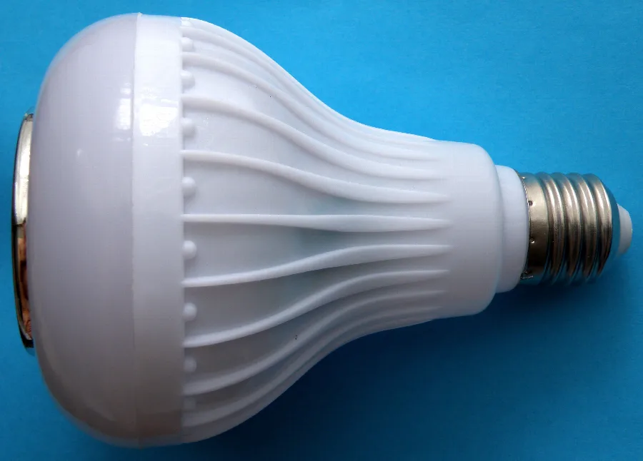 Lampadina musicale a LED «LED MUSIC BULB/APP» — foto 3 dell'alert A12/00170/21