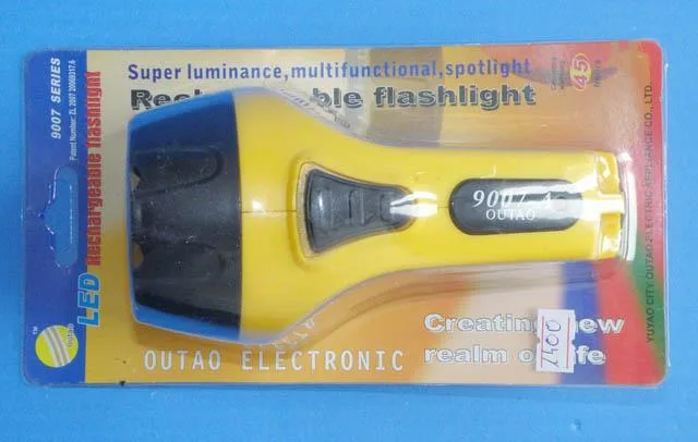 Torcia «LED Rechargeable Flashlight» — foto 2 dell'alert A12/1004/14