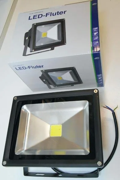 Proiettore a LED «LED Reflektor / LED-Fluter» — foto 3 dell'alert A12/0057/15