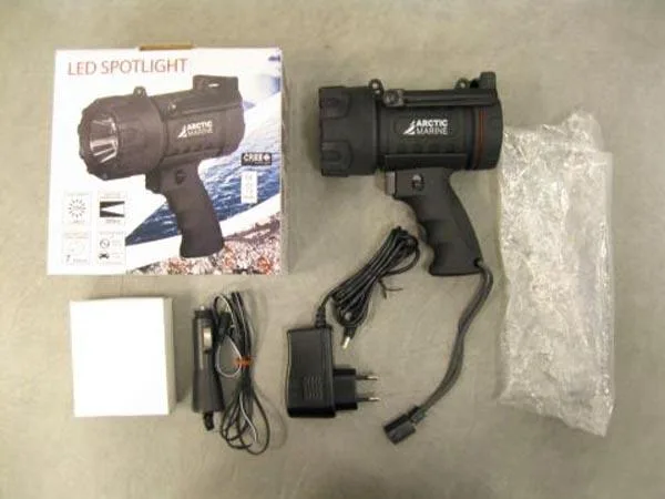 Torcia ricaricabile «LED Spotlight» — foto 1 dell'alert A12/1045/16