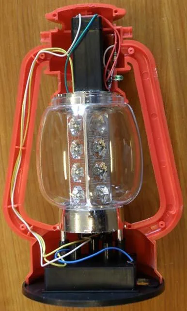 Luce portatile «LED Super Terang Dan Tahan» — foto 3 dell'alert A12/2128/14