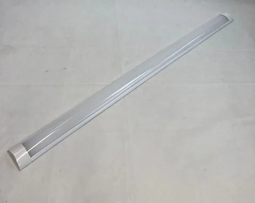 Luce a LED «LED Wide Tube» — foto 1 dell'alert A12/01481/23