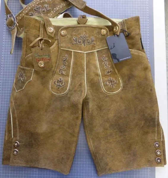 Lederhose (pantaloncini in pelle) «Lederhose Tegernsee K13, kurz» — foto 3 dell'alert A12/0630/18
