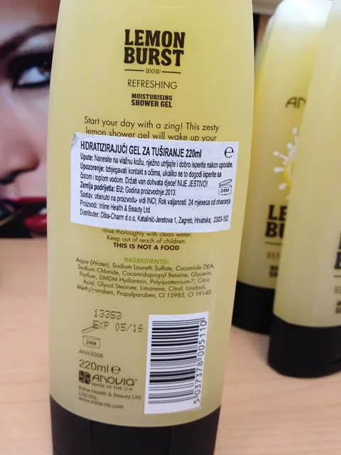 Gel doccia «Lemon Burst Refreshing moisturising shower gel» — foto 2 dell'alert A12/0165/14
