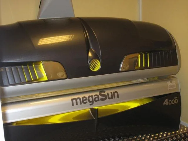 Lettino – megaSun 4000 Super — foto 1 dell'alert 1655/09