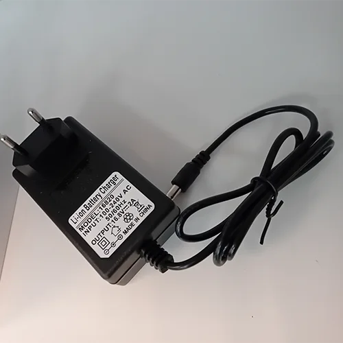 Adattatore «Li-ion Battery Charger»