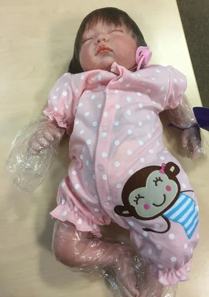 Bambola con accessori «Lifelike Baby Doll / Reborn Doll» (OtardDolls)