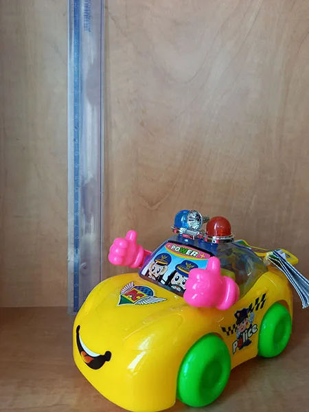 Auto giocattolo con caramelle «Light Cartoon Police» (Fantasy Toys &amp; Candies)