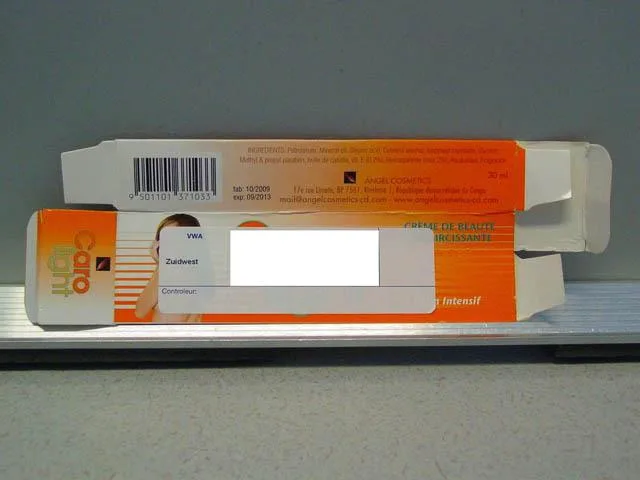 Prodotto schiarimento della pelle «Lightening Beauty Cream» (Caro Light)