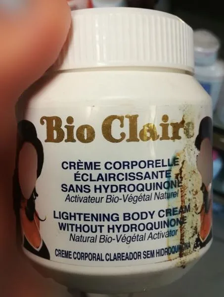 Prodotto schiarimento della pelle «Lightening body cream without hydroquinone» (Bio Claire)