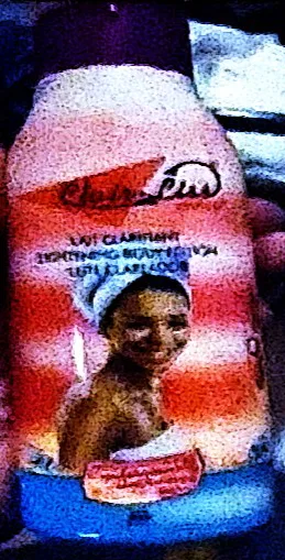 Lozione per il corpo illuminante per la pelle «Lightening Body Lotion» (Clair-Liss Gènial)