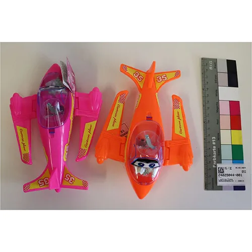 Aereo giocattolo con dolci «Lighting Plane» — foto 1 dell'alert A12/01439/24