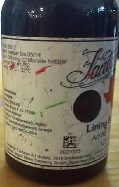 Inchiostro del tatuaggio &amp; #13; &amp; #13; «Lining Black» — foto 2 dell'alert A12/0475/13