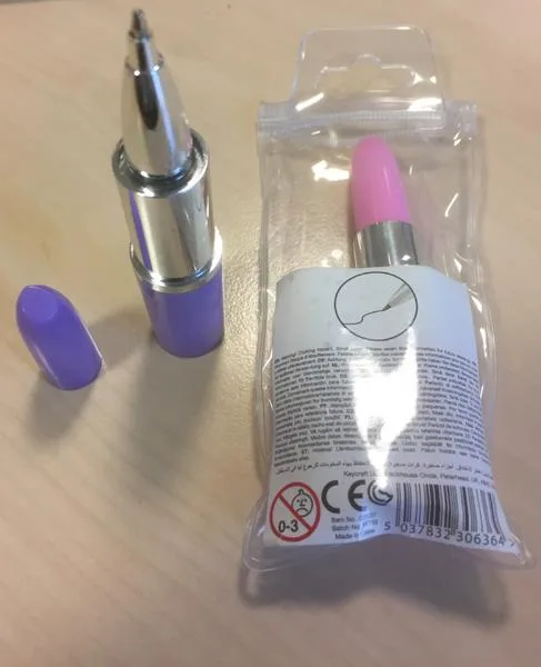 Penne e evidenziatori di novità «Lipstick pens and lipstick highlighters» (GOGOPO)