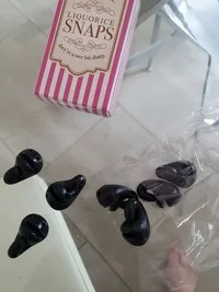 Imitazione dolci «Liquorice Snaps» — foto 2 dell'alert A12/01261/20