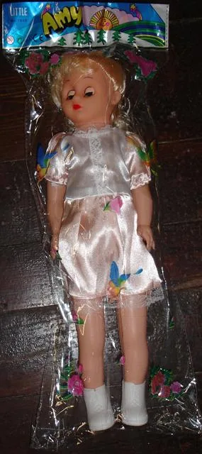 Bambola di plastica & #13; & #13; «LITTLE Amy» — foto 3 dell'alert A12/1186/12