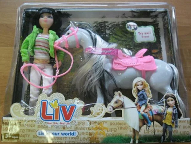 Bambola di plastica con cavallo «Liv» — foto 2 dell'alert A12/0606/14