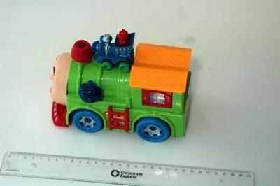 Locomotiva giocattolo di plastica – "Eccellente" — foto 2 dell'alert 1013/08