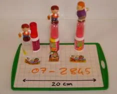 Lollipop con gadget – pasticceria contenente un elemento non commestibile (TWO TO ONE – Lollipop + pirates gadget)