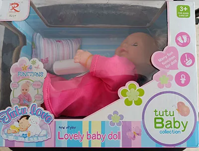 Bambola di plastica «Lovely baby doll» (Rong Long)
