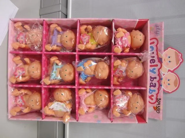 Bambole di plastica «Lovely Baby» (Perez Rincón)